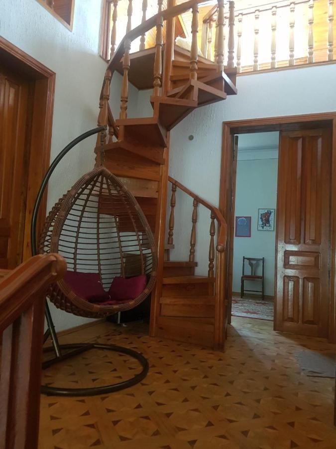 Hotel Shaumiani Кутаиси Екстериор снимка