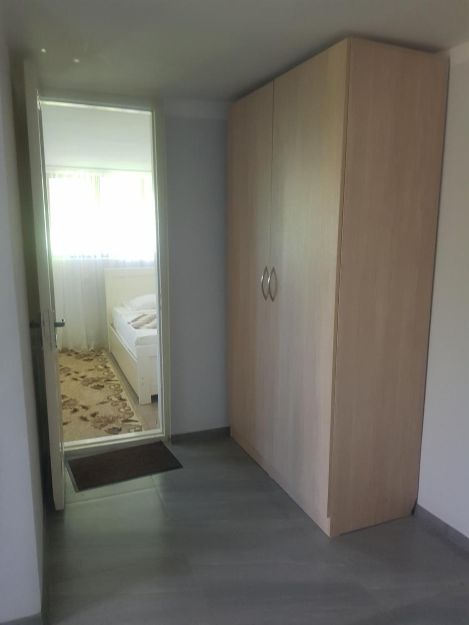 Hotel Shaumiani Кутаиси Екстериор снимка